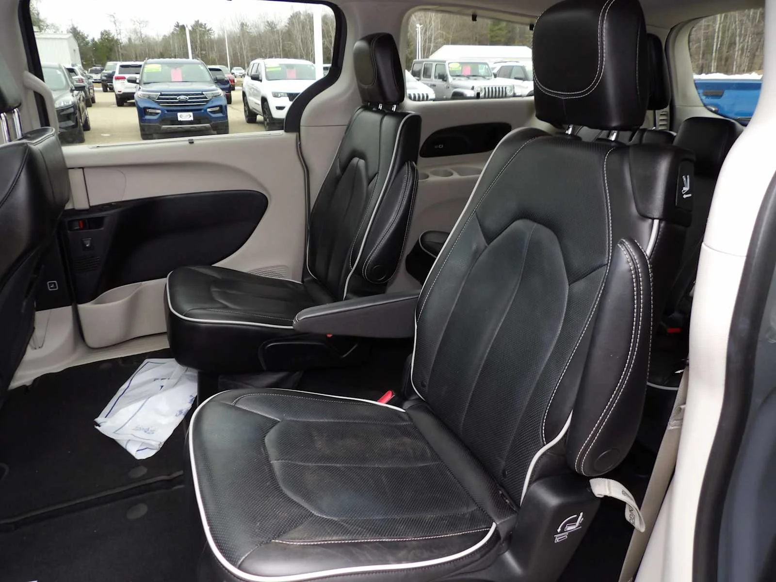 2023 Chrysler Pacifica Limited - Photo 10