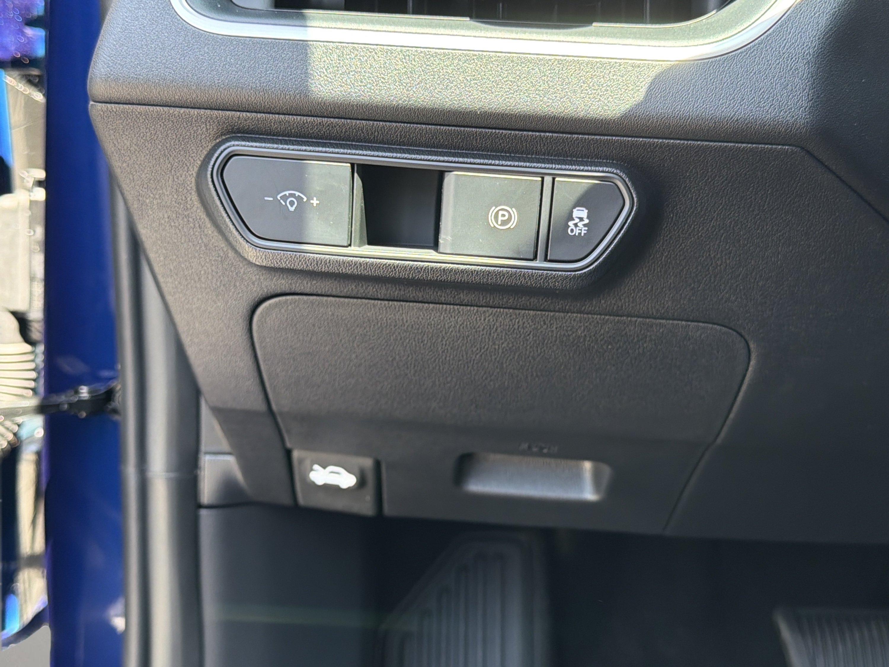 New 2026 Deep Sea Blue Kia LXS image 15