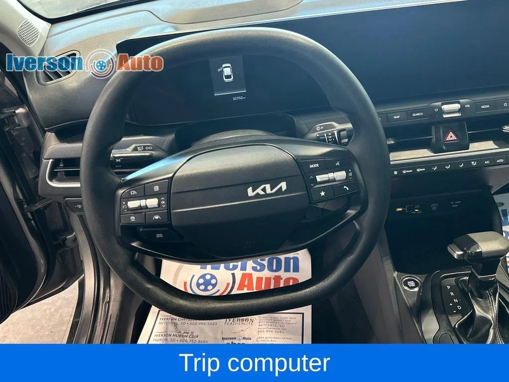 Used 2025 Steel Gray Kia LXS image 17
