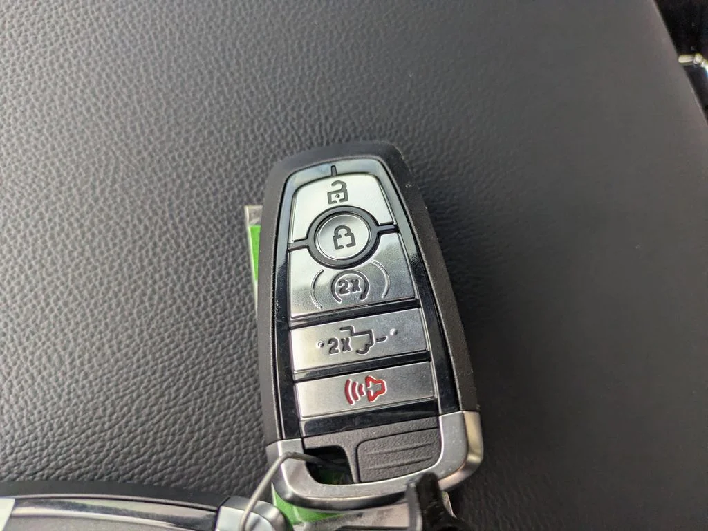 New 2026 Agate Black Metallic Ford Lariat image 36