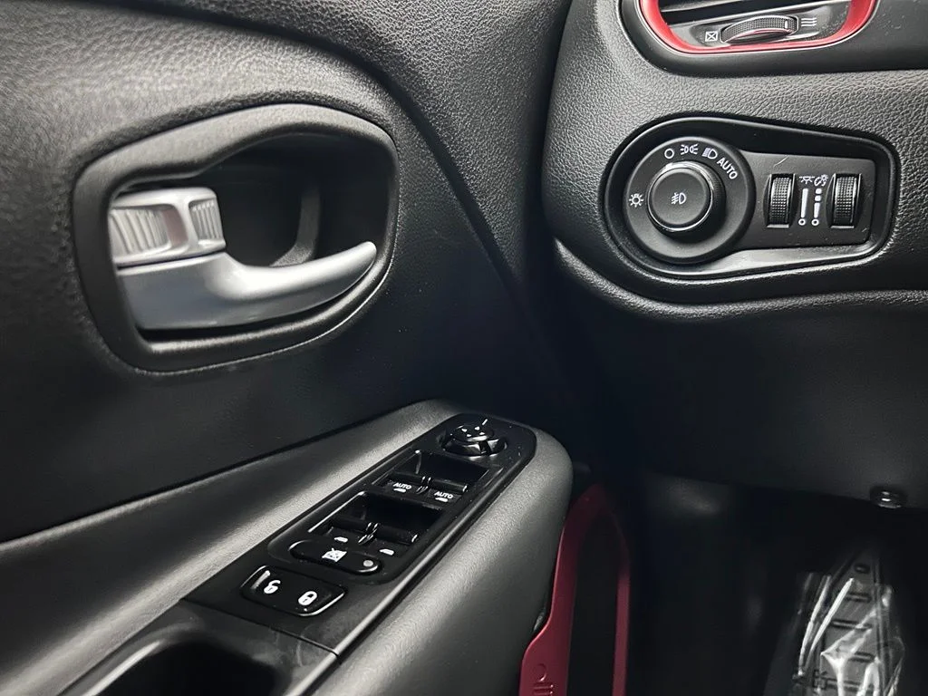 Used 2022 Gray Jeep Trailhawk image 19