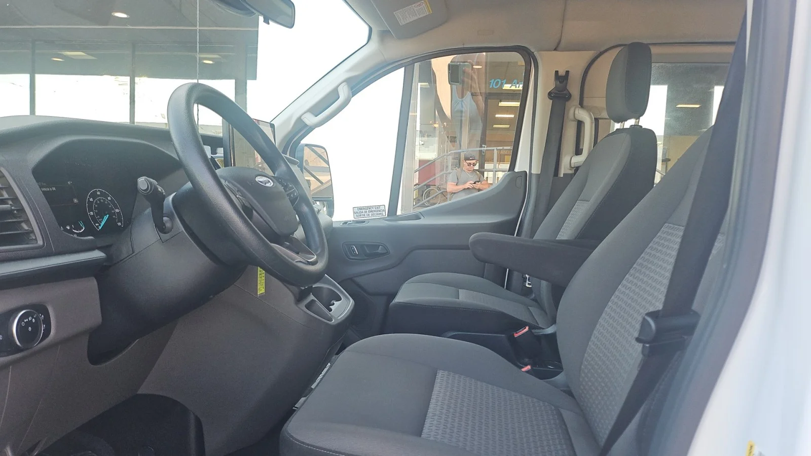 Used 2024 White Ford 350 XLT LR RWD image 9