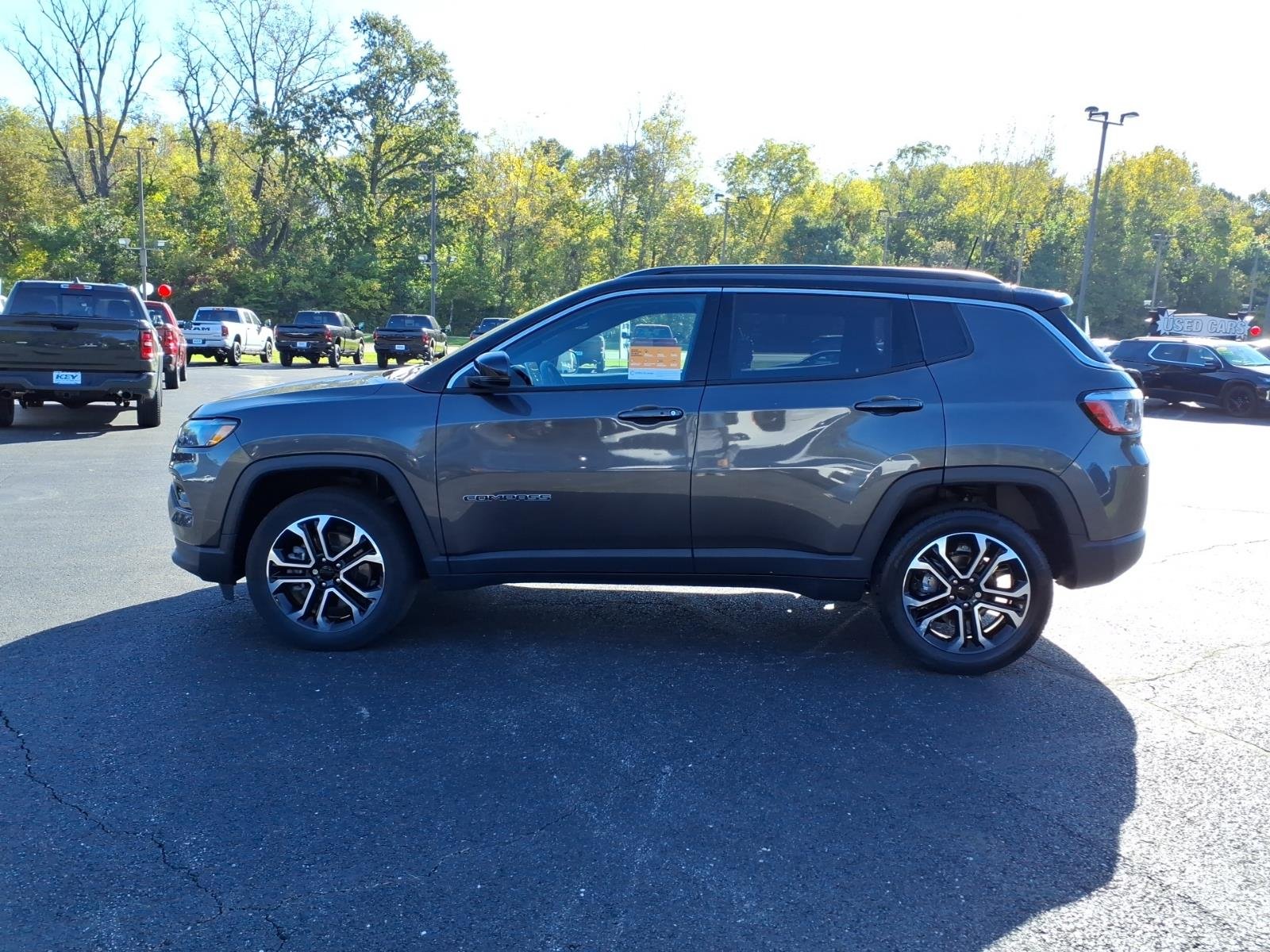 Certified Used 2023 Granite Crystal Metallic Clear Coat Jeep Limited image 4