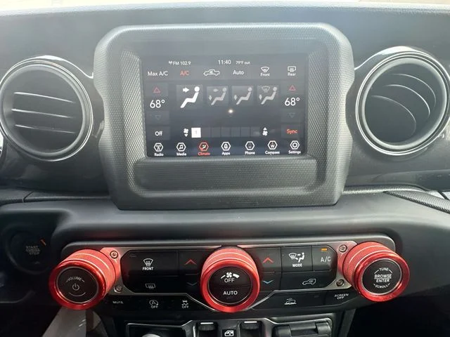Used 2022 Red Jeep Sport image 21