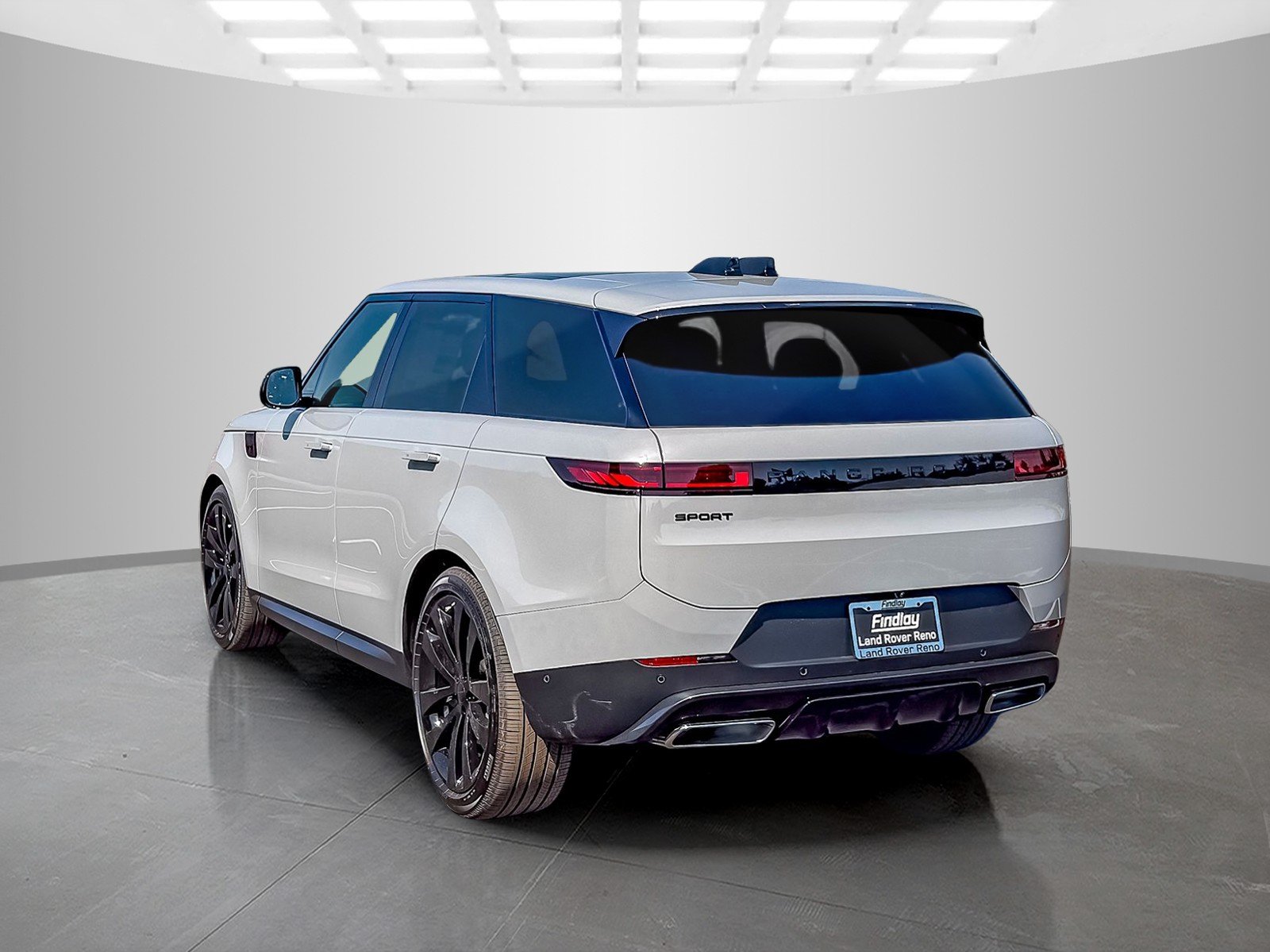New 2026 Borasco Grey Land Rover SE image 3