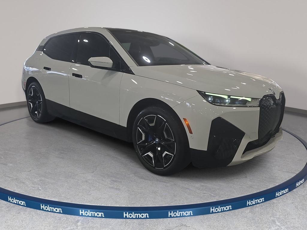 Certified Used 2024 Alpine White BMW xDrive50 image 3