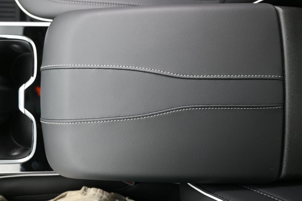 2027 Buick Enclave Avenir - Photo 20