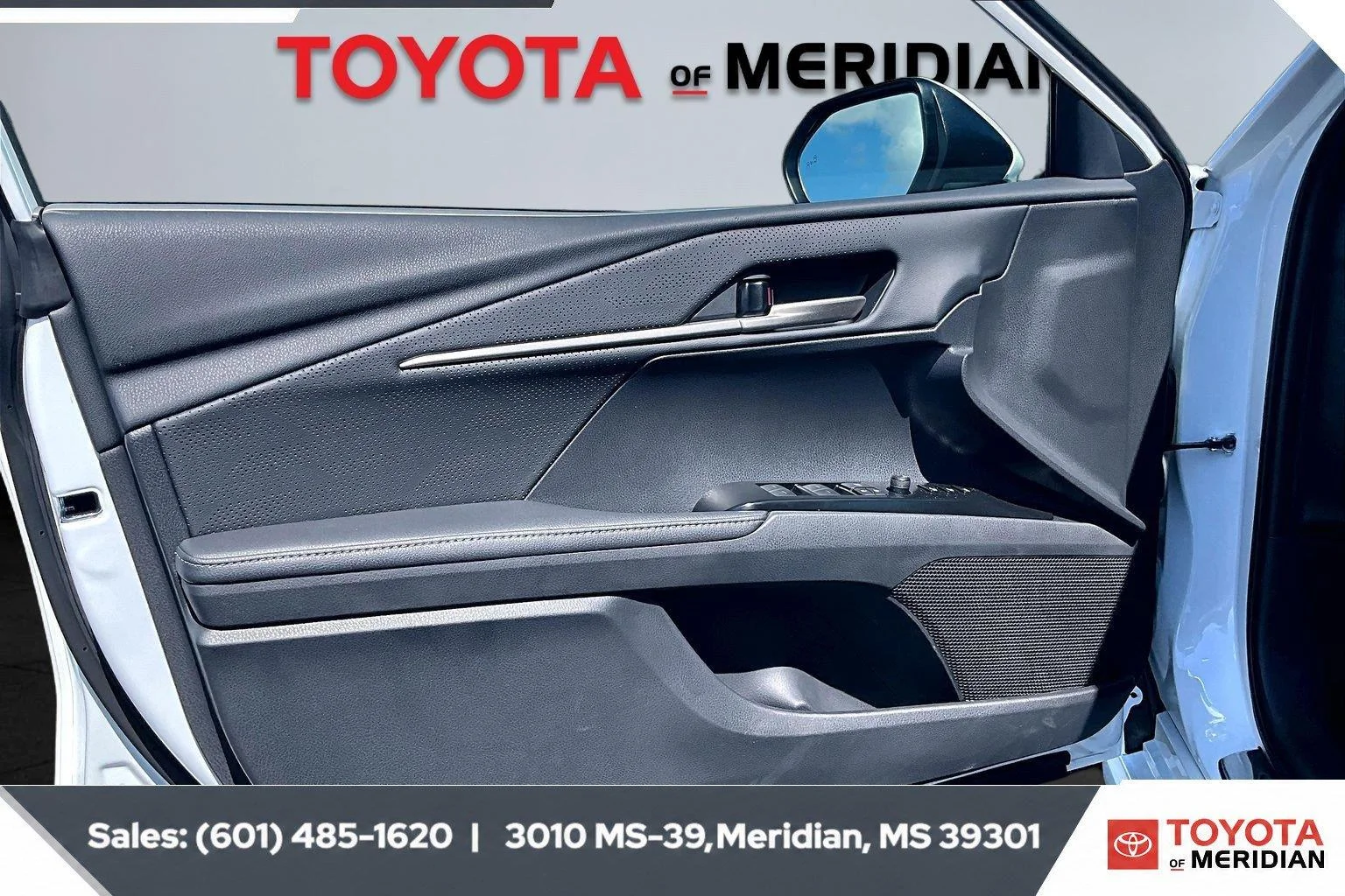 Used 2026 Wind Chill Pearl Toyota XSE image 17