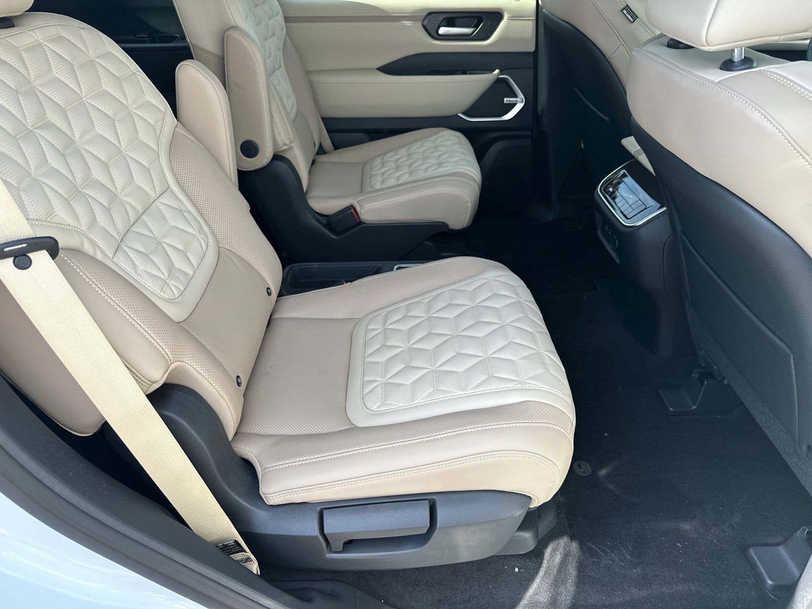 New 2026 White Nissan Platinum Reserve image 16