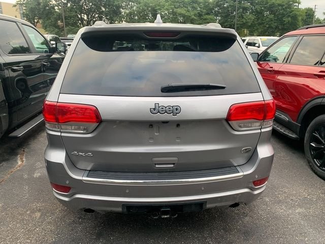 Used 2019 Silver Jeep Overland image 6