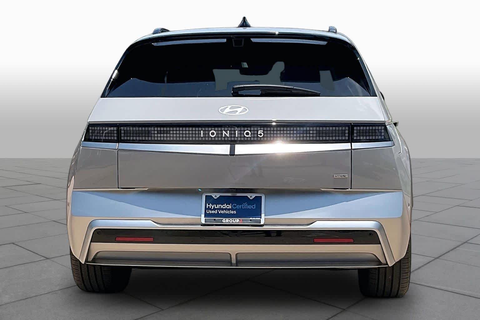 Certified Used 2025 Cyber Gray Hyundai Limited image 4