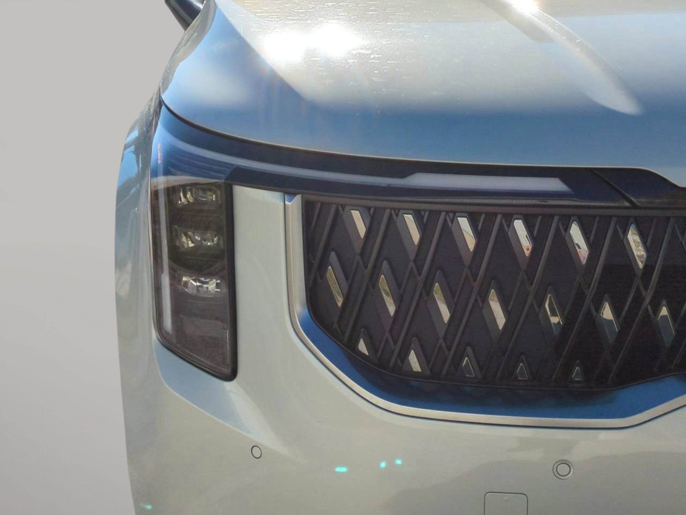 New 2026 Ivory Silver Kia EX image 11