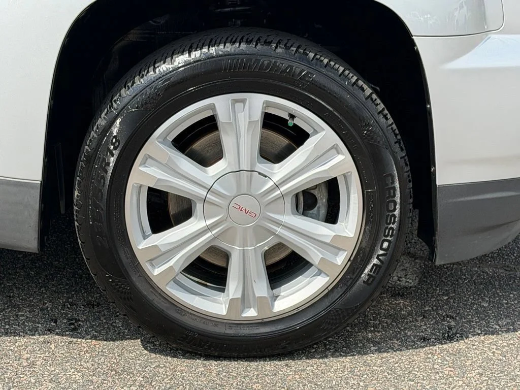 Used 2017 QUICKSILVER METALLIC GMC SLE image 29