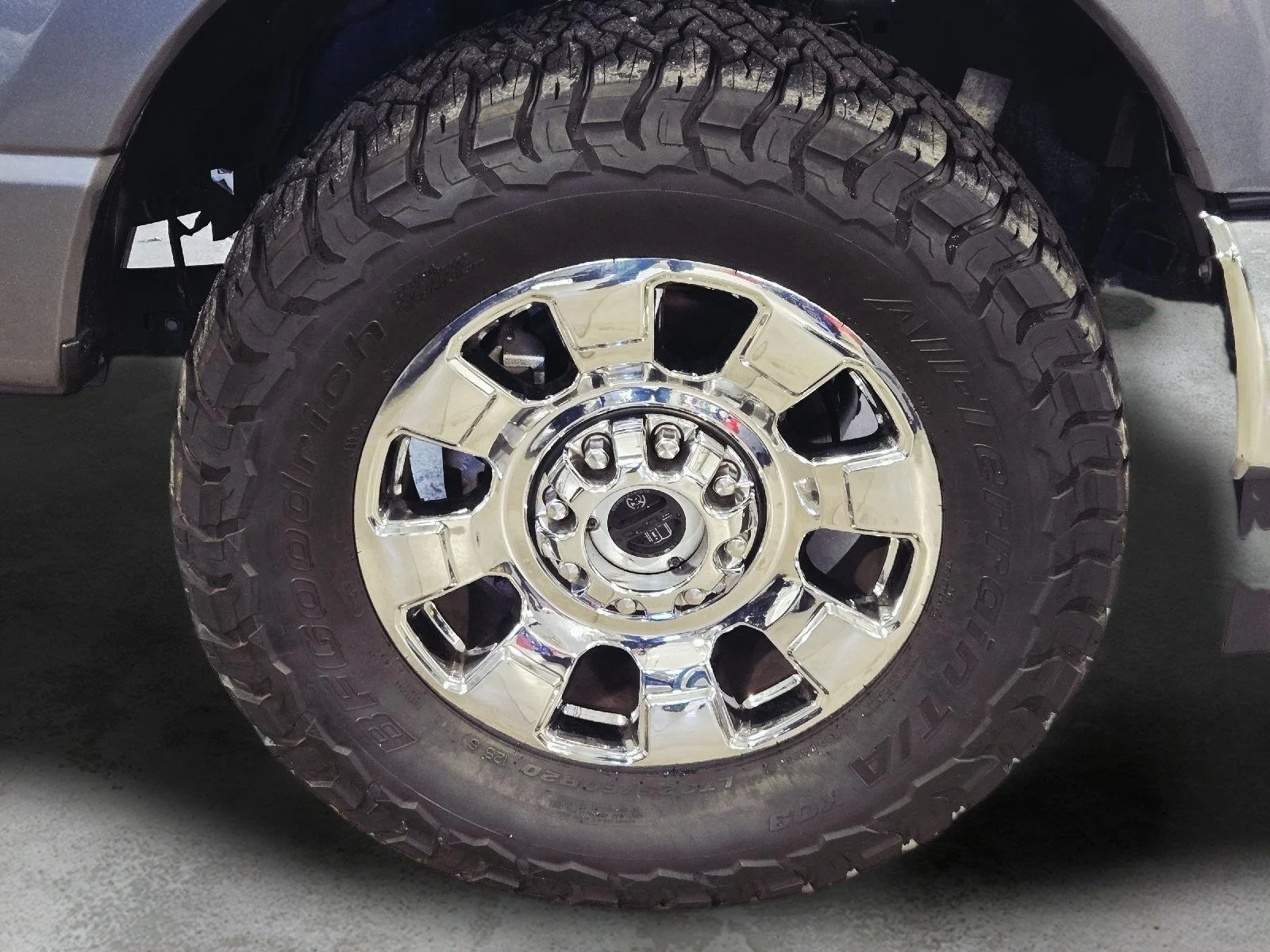 Used 2024 Carbonized Gray Ford Lariat image 12
