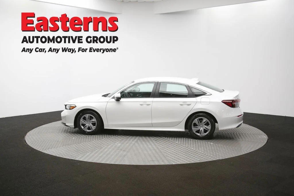 Used 2025 White Honda LX image 57