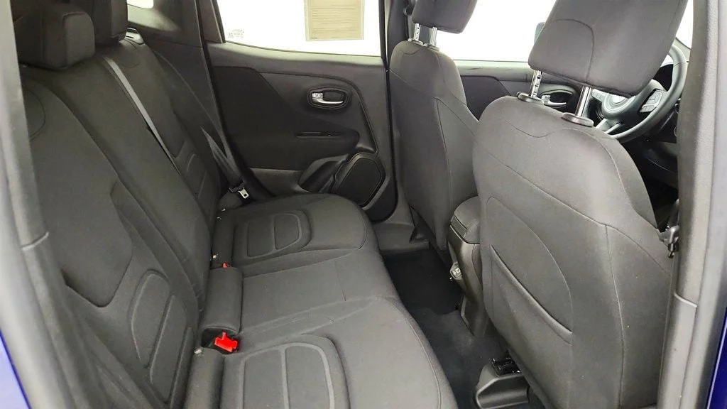 Used 2020 Jetset Blue Clearcoat Jeep Latitude 4x4 with Remote Start image 21