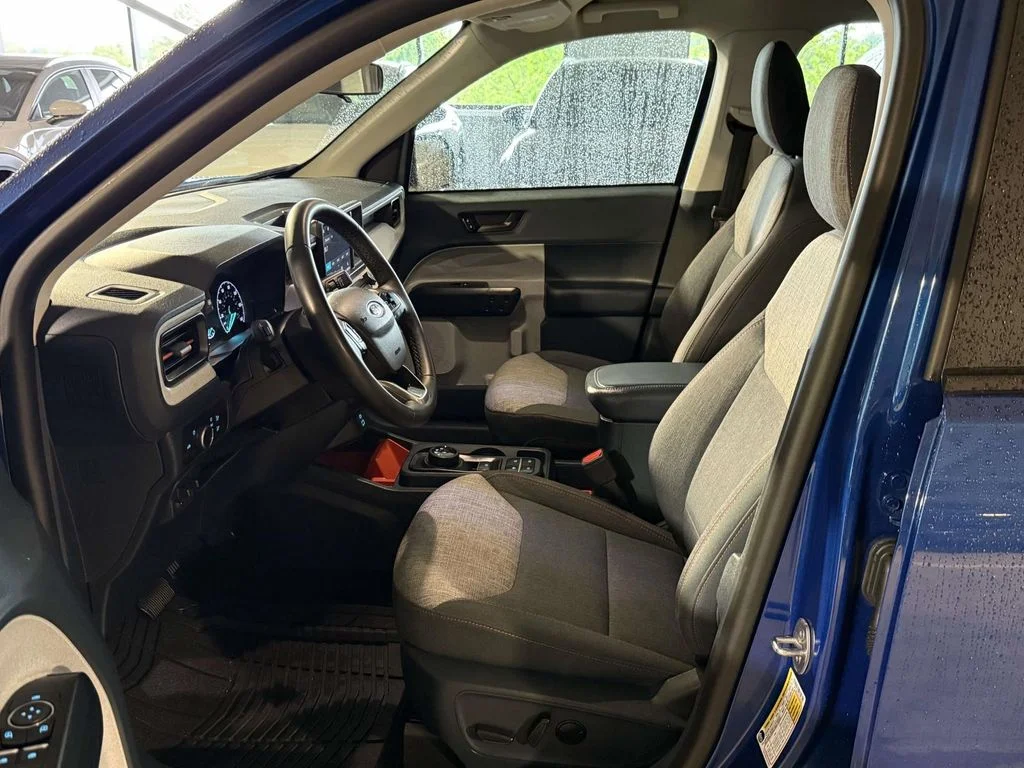 Used 2023 Blue Ford XLT image 13