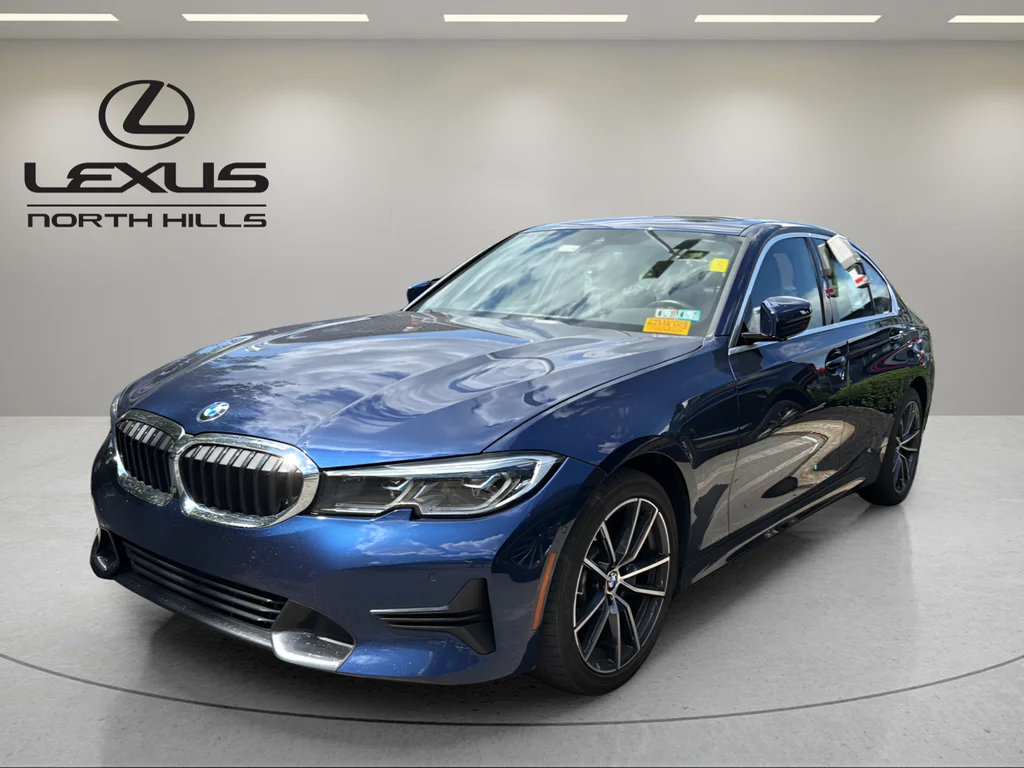 2019 BMW 3 Series 330i xDrive Sedan's photo