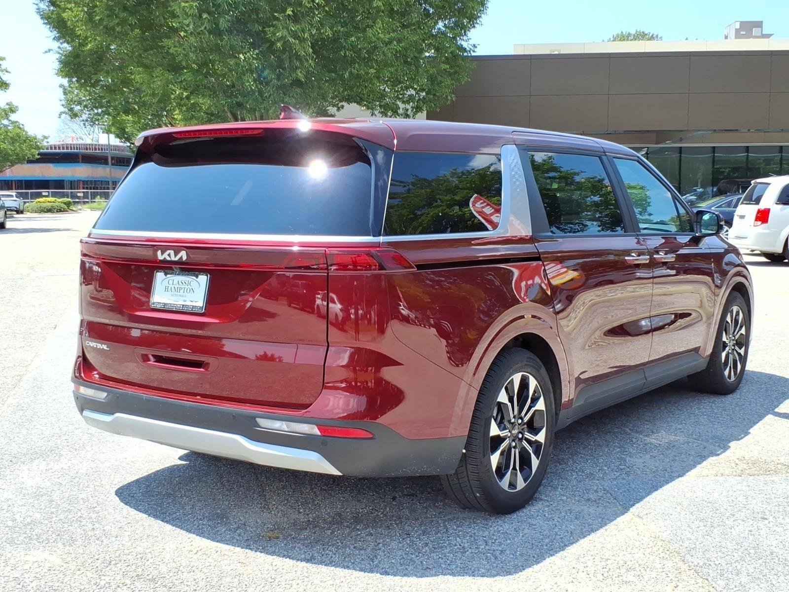 Used 2024 Flare Red Kia EX image 8