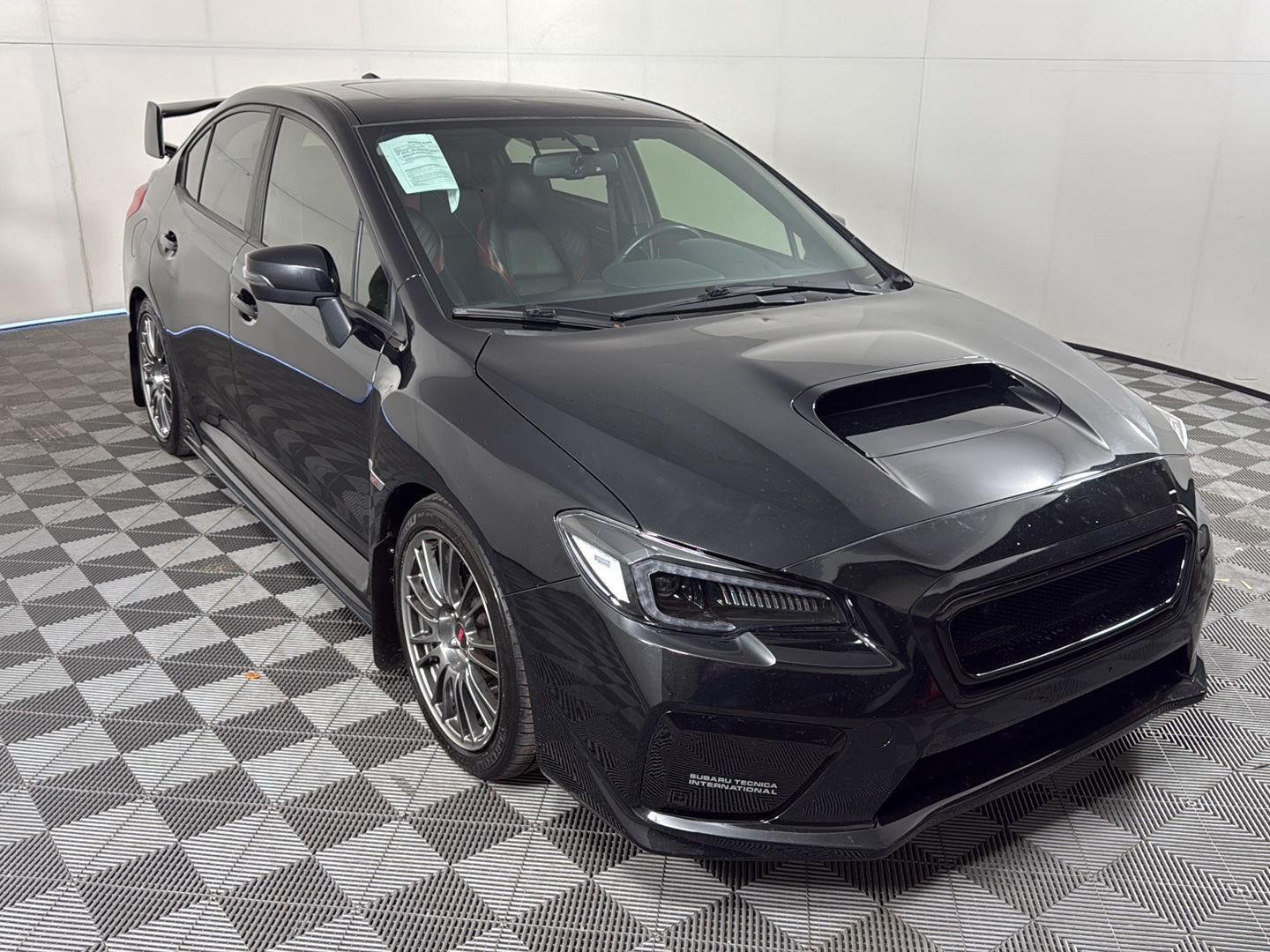 Used 2015 Crystal Black Silica Subaru Limited image 5