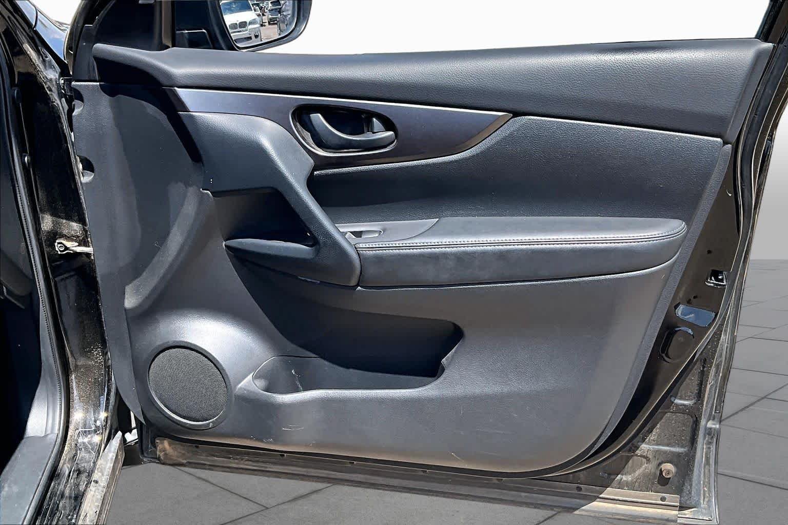 Used 2021 Magnetic Black Pearl Nissan S image 20
