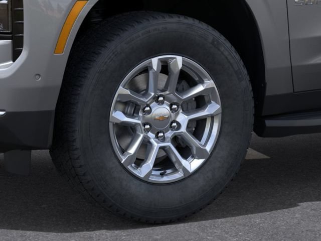 2026 Chevrolet Suburban LT - Photo 9