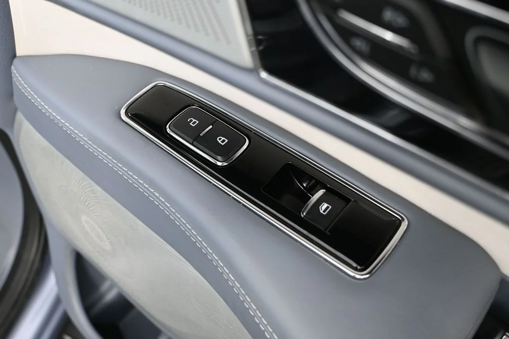 Used 2019 Blue Lincoln Black Label image 45