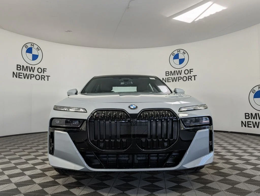 New 2026 Gray BMW 760i xDrive image 4