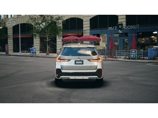 New 2026 Space Silver Metallic BMW xDrive28i image 5