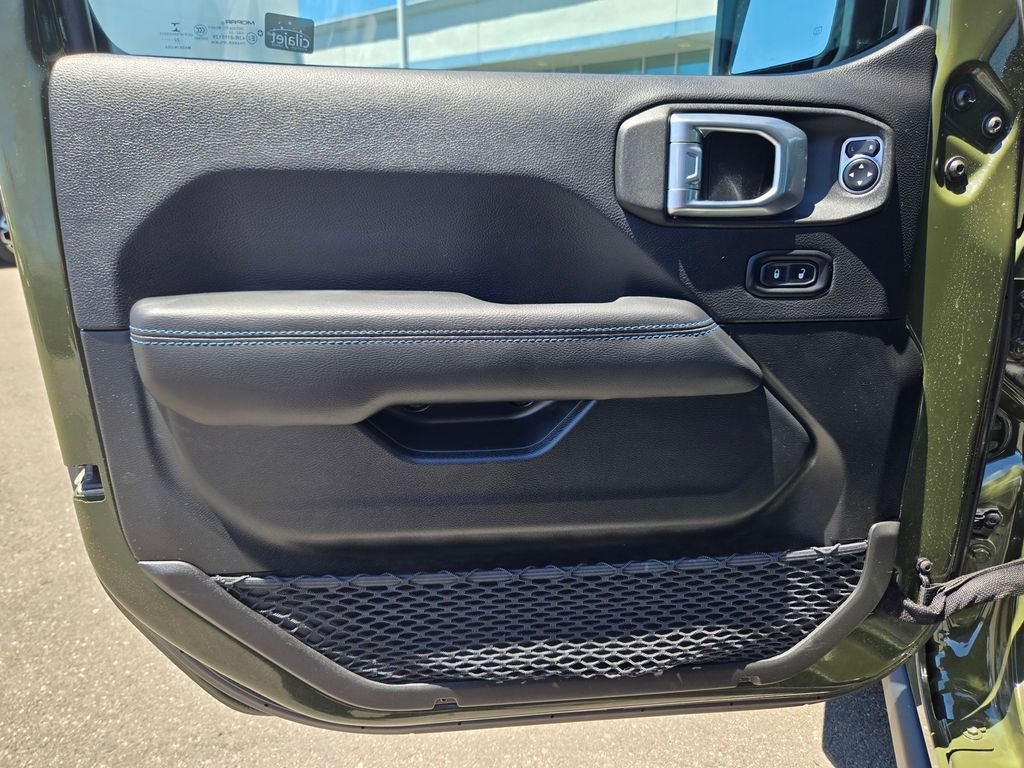Used 2022 Green Jeep Unlimited Rubicon 4xe image 13