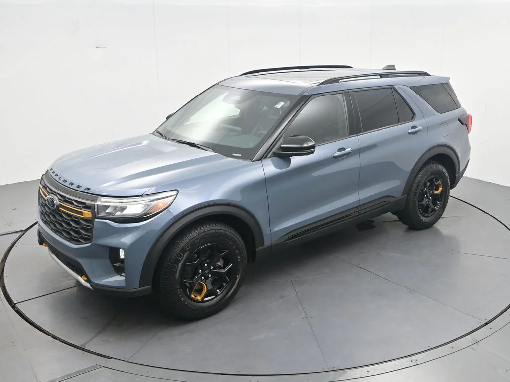 New 2026 Vapor Blue Metallic Ford Tremor® image 31