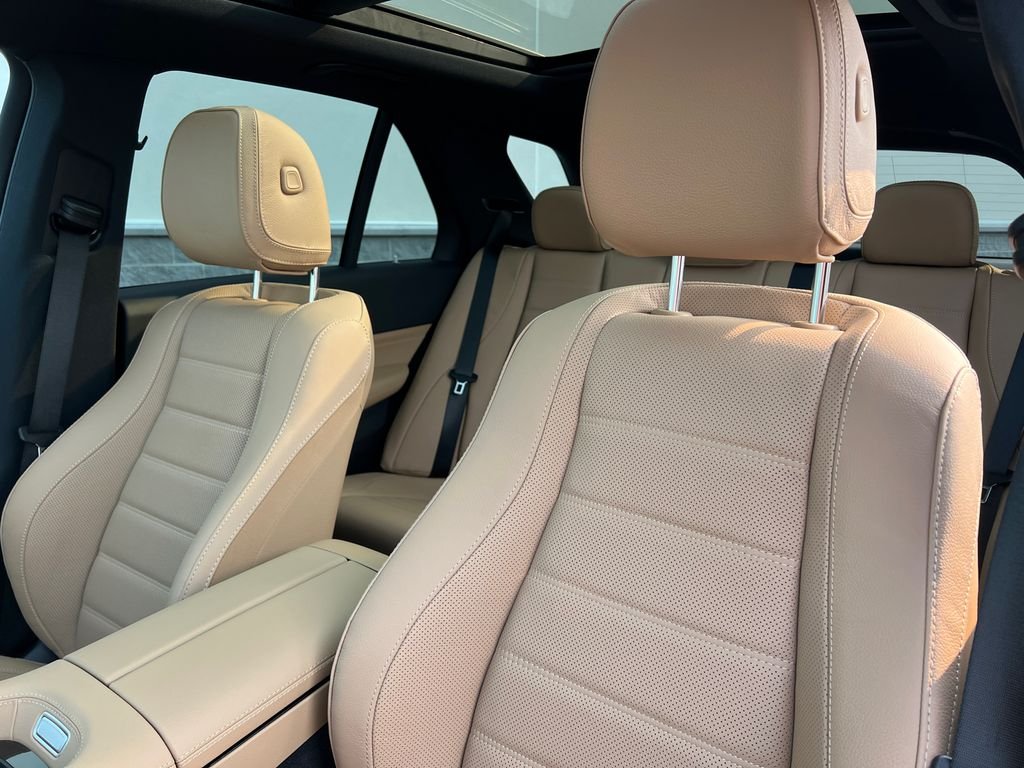 New 2026 Polar White Mercedes-Benz GLE 450 image 15