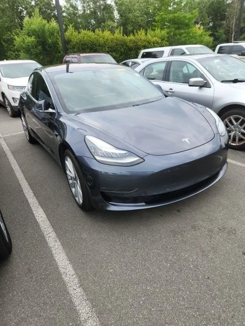 Used 2018 Gray Tesla Mid Range image 2