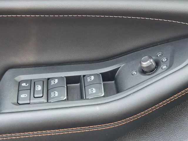Used 2025 Gray Jeep Overland image 27