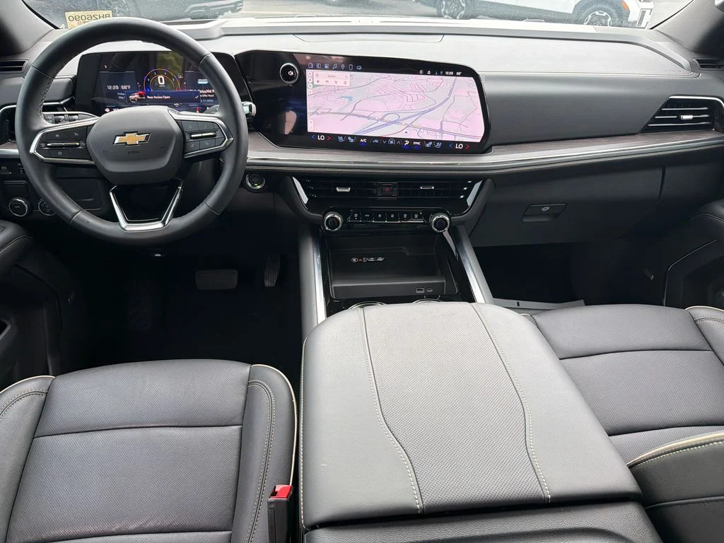 Used 2025 Black Chevrolet Premier image 23