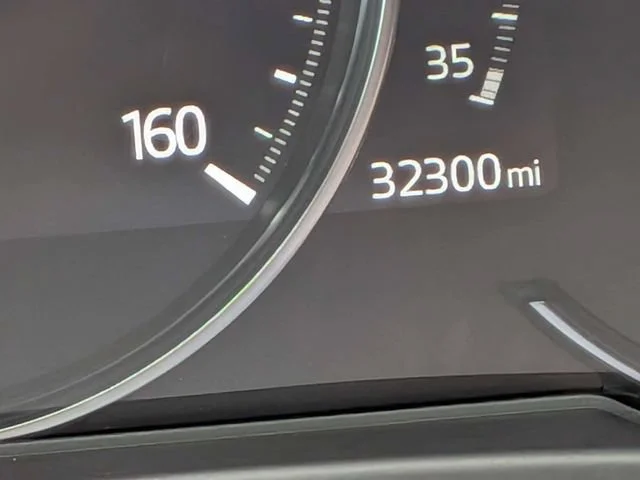 Used 2022 Snowflake White Mazda 2.5 Turbo image 32