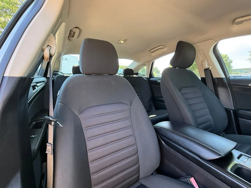 Used 2017 Silver Ford SE image 31