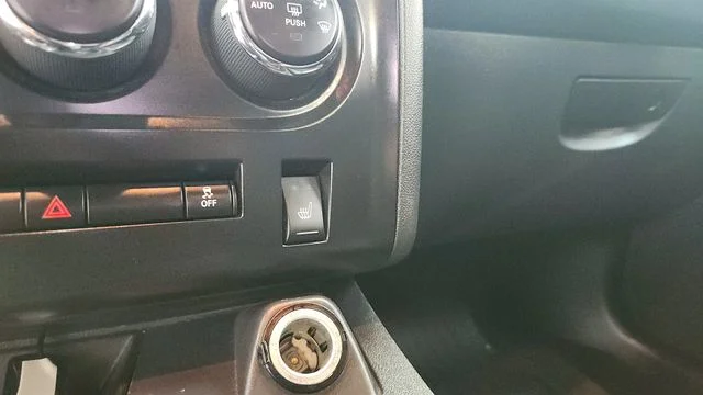 Used 2014 Orange Dodge R/T Shaker image 22