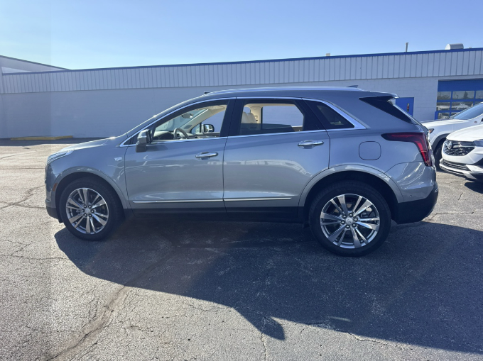 Used 2024 Silver Cadillac Premium Luxury image 8