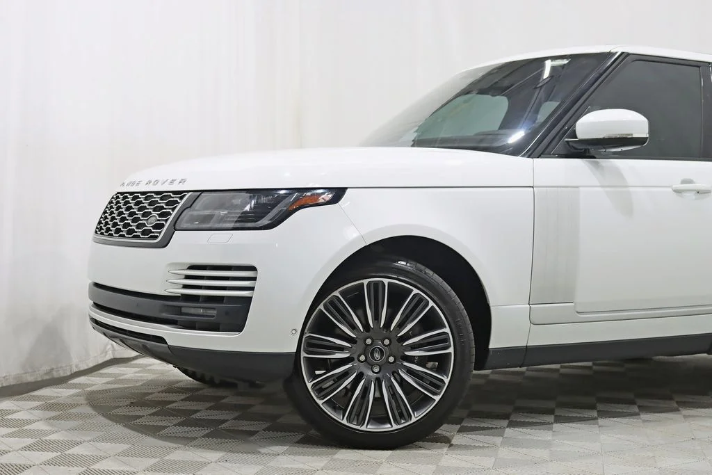 Used 2022  Land Rover Westminster image 2