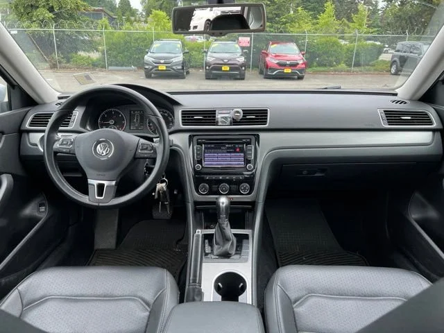 Used 2014 Reflex Silver Metallic Volkswagen TDI SE w/Sunroof image 9