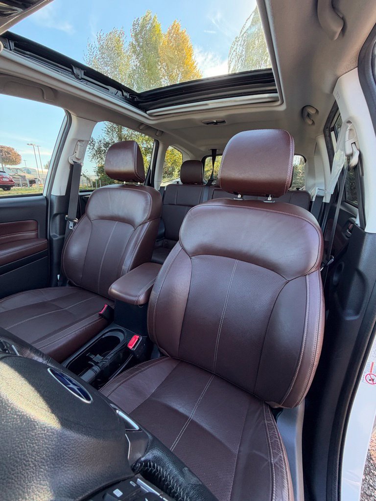 Used 2018 Crystal White Pearl Subaru 2.5i Touring image 34