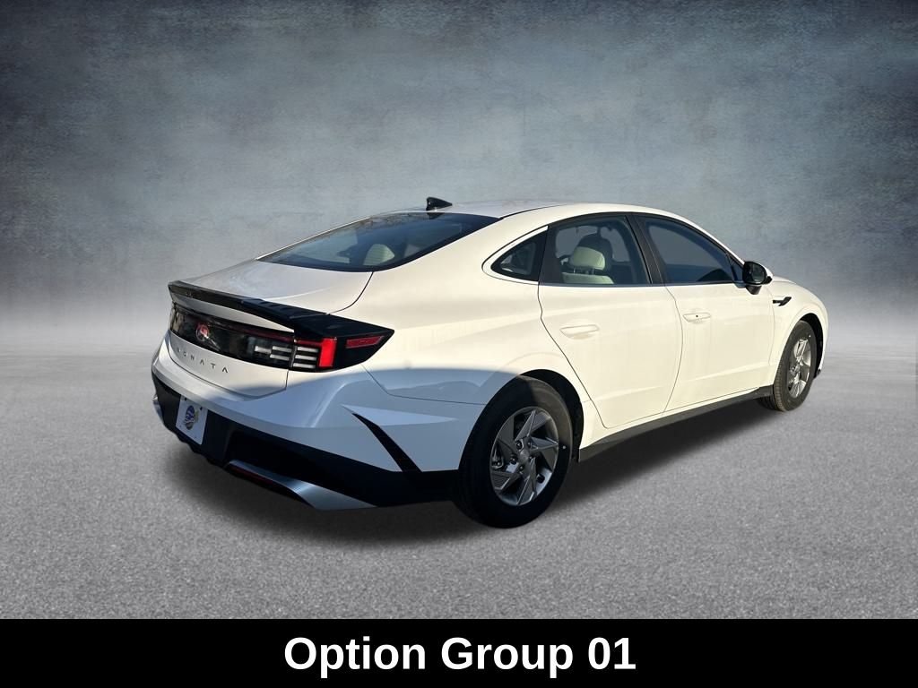Used 2026 Serenity White Hyundai SE image 6