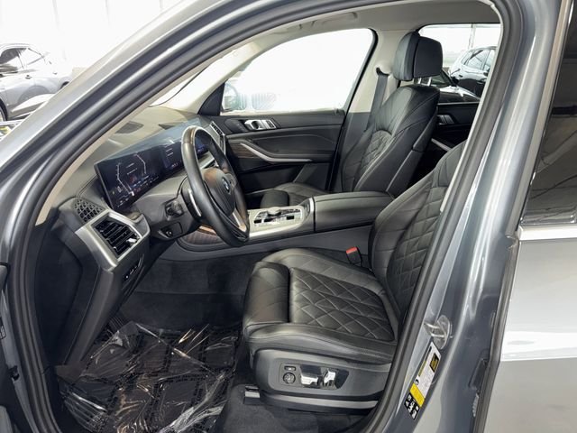 Used 2024 Skyscraper Grey Metallic BMW xDrive40i image 24