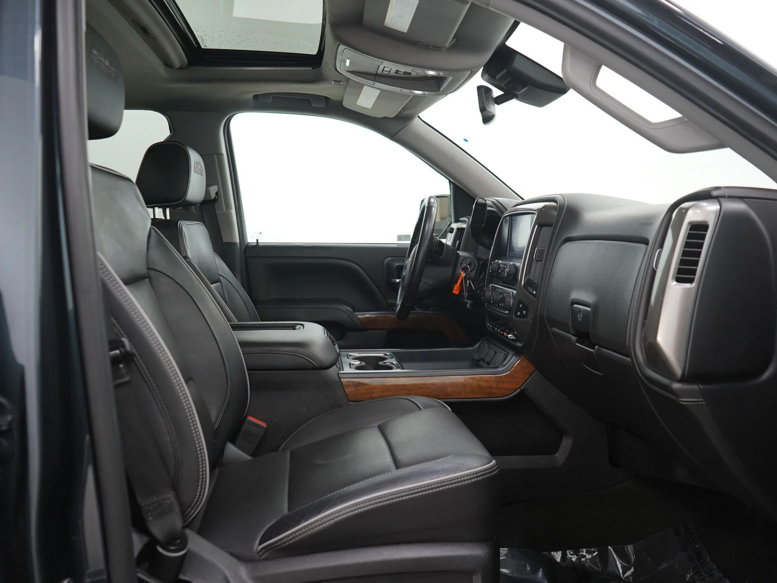 Used 2018 GRAPHITE METALLIC Chevrolet High Country image 13