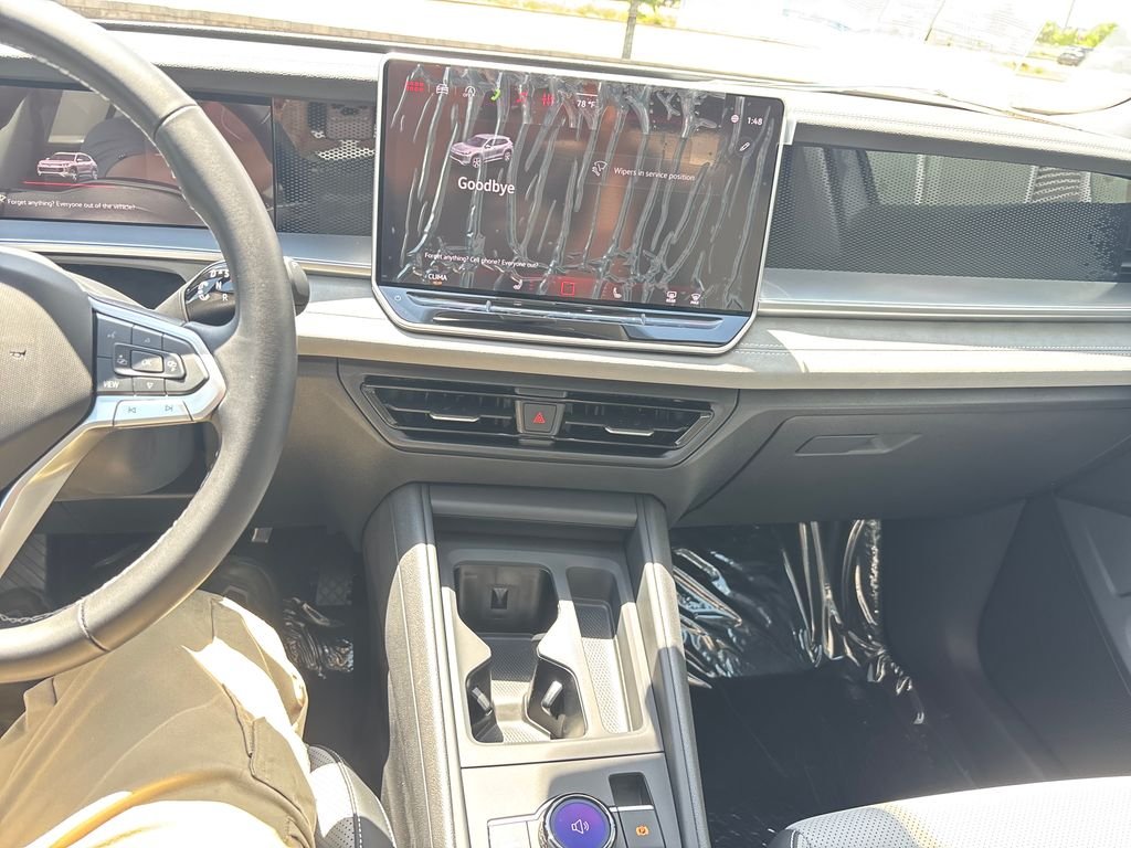 New 2026 Platinum Gray Metallic Volkswagen 2.0T SE image 17