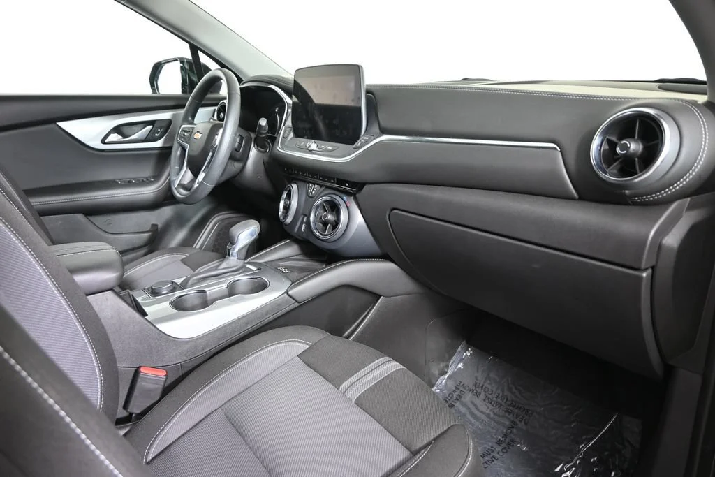 Used 2024 Black Chevrolet 2LT image 14