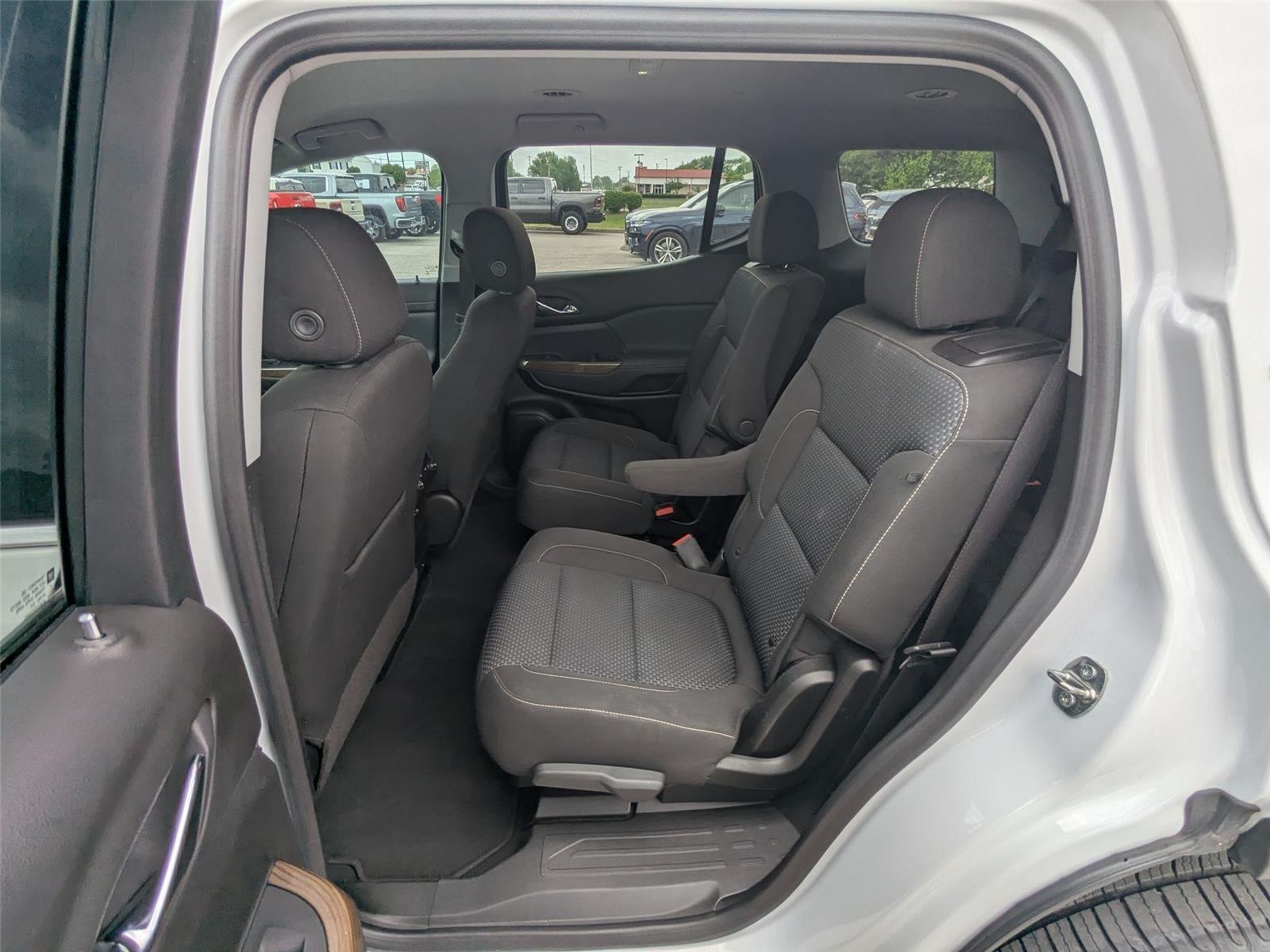 Used 2023 Summit White GMC SLE image 23
