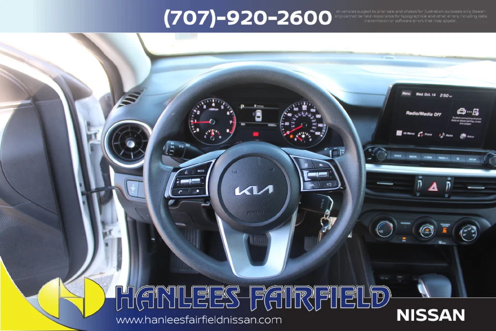 2023 Kia Forte LXS - Photo 15
