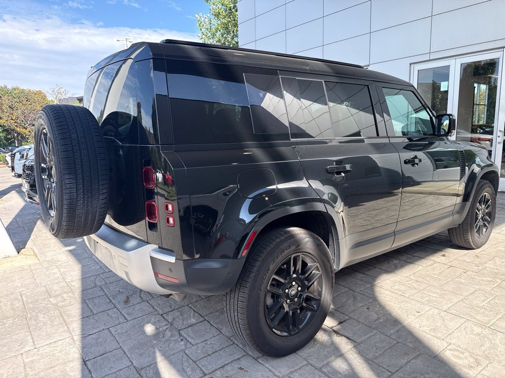 Used 2025 Black Land Rover S image 3